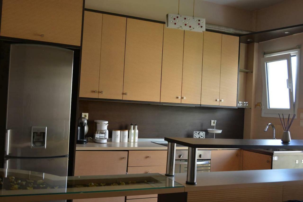 Modern Apartment, 5΄ Walk From Central Metro Station Athena Bagian luar foto