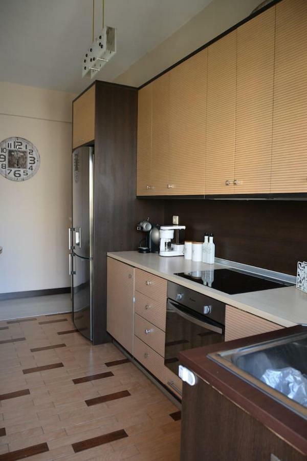 Modern Apartment, 5΄ Walk From Central Metro Station Athena Bagian luar foto