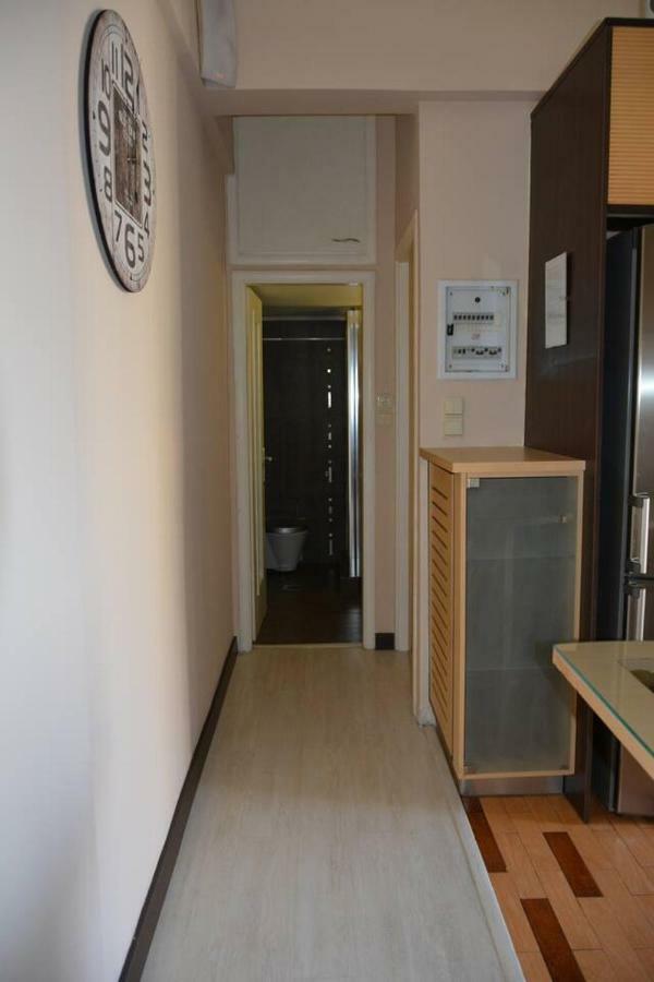 Modern Apartment, 5΄ Walk From Central Metro Station Athena Bagian luar foto
